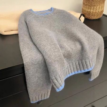 Women's Loose Colorblock Round Neck Short Wool Knitted Sweater